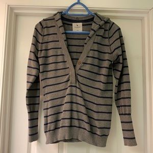 Long sleeve sweater top with hood